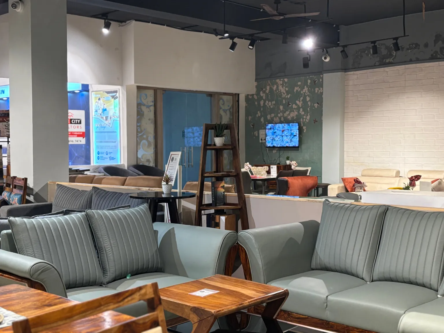 Home City interior 2